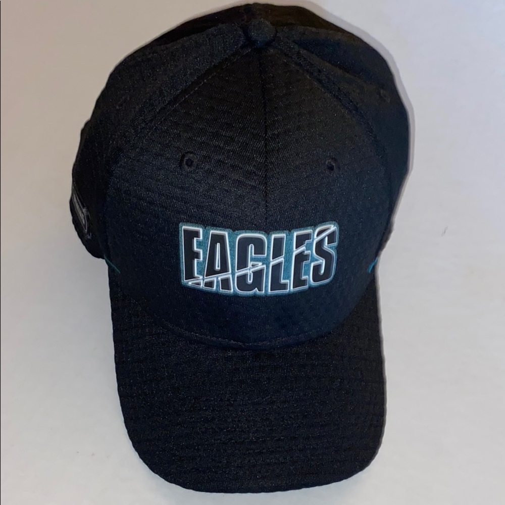 Eagles 2024 New Era 39 Training Day 6 Panel Cap Size M/L